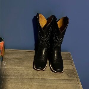 Elegant Black Leather Heeled Boots